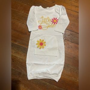 Little Sister sleeper size 70 converts to 6-12 months has hat that matches.